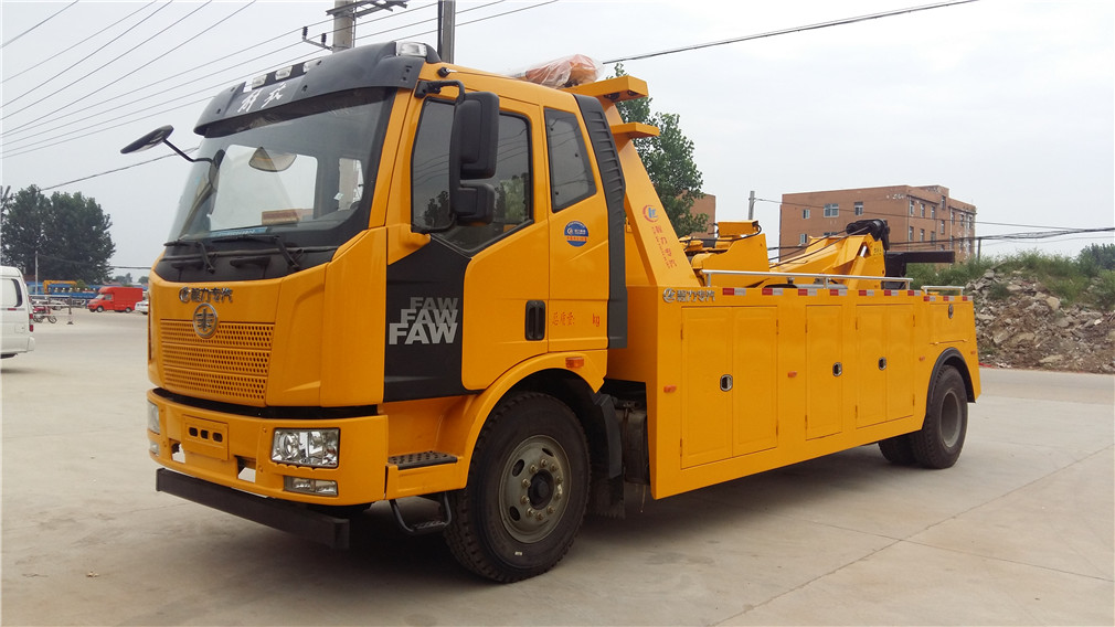 CLW5160TQZC5型拖吊聯(lián)體清障車(chē)