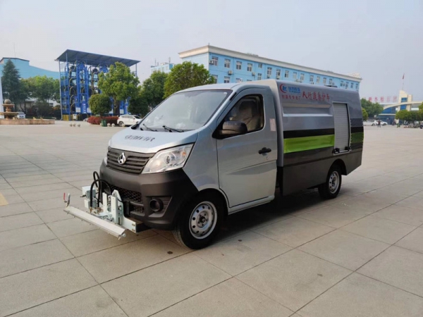 長安2.5方路面養護車，清洗車多少錢